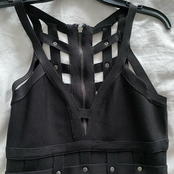 GUESS MINI BLACK BANDAGE DRESS😍😍 - Picture 2 of 4